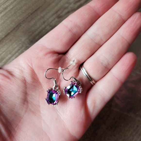 NWT Pink Iridescent Silver Tone Women's Drop Earrings - Picture 6 of 16